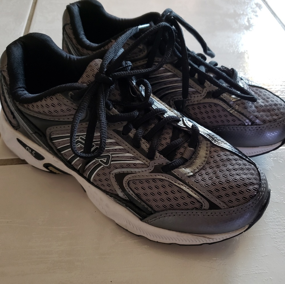 Fila Athletic Running/Walking Shoes. Sz 7 1/3
